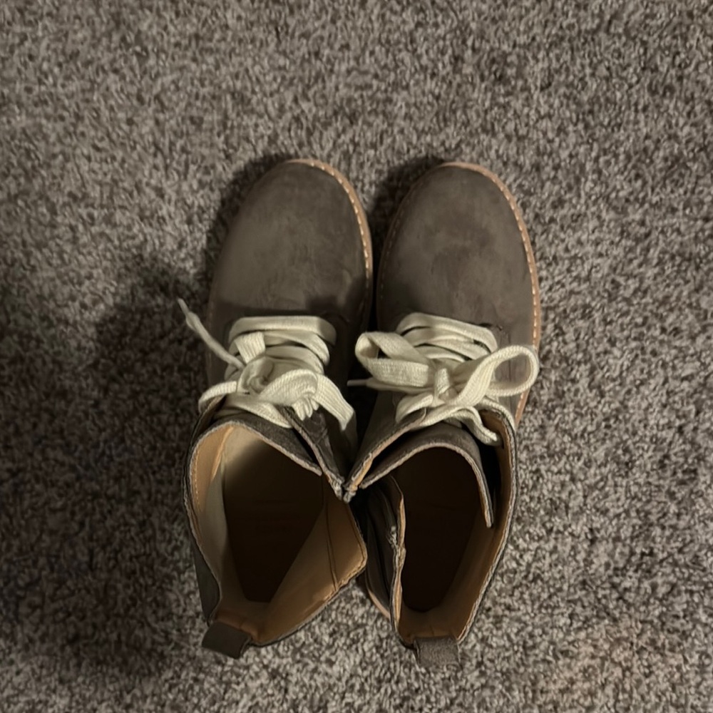 Brown Lace-Up Boots